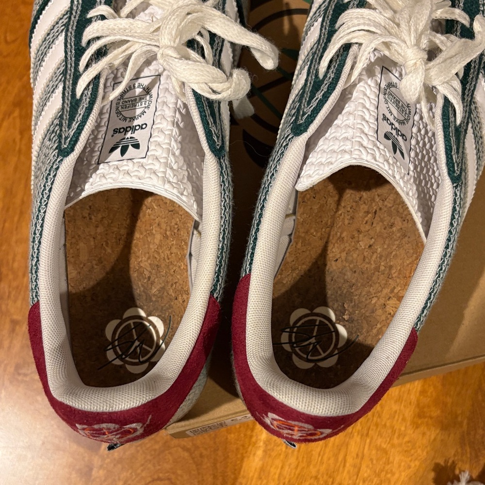 adidas Originals Green and White Men's Shoes - Picture 4 of 5